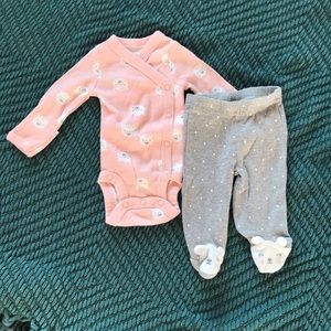 🌸New, never worn Carter bear 2 pc outfit🌸